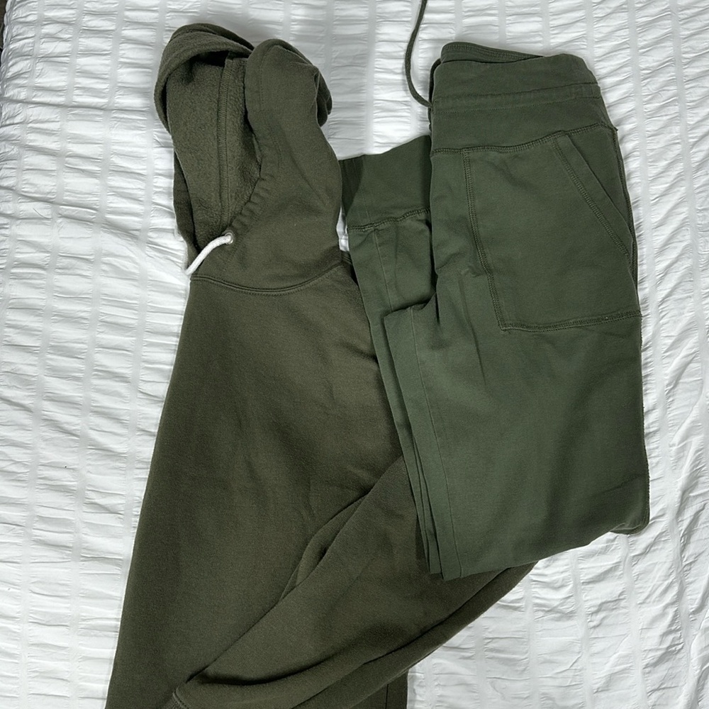 Olive green set
